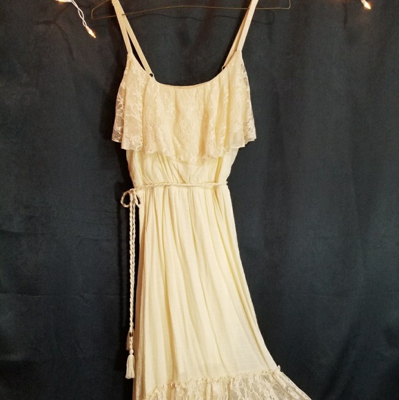 Dresses & Skirts - Western vintage cream lace dress